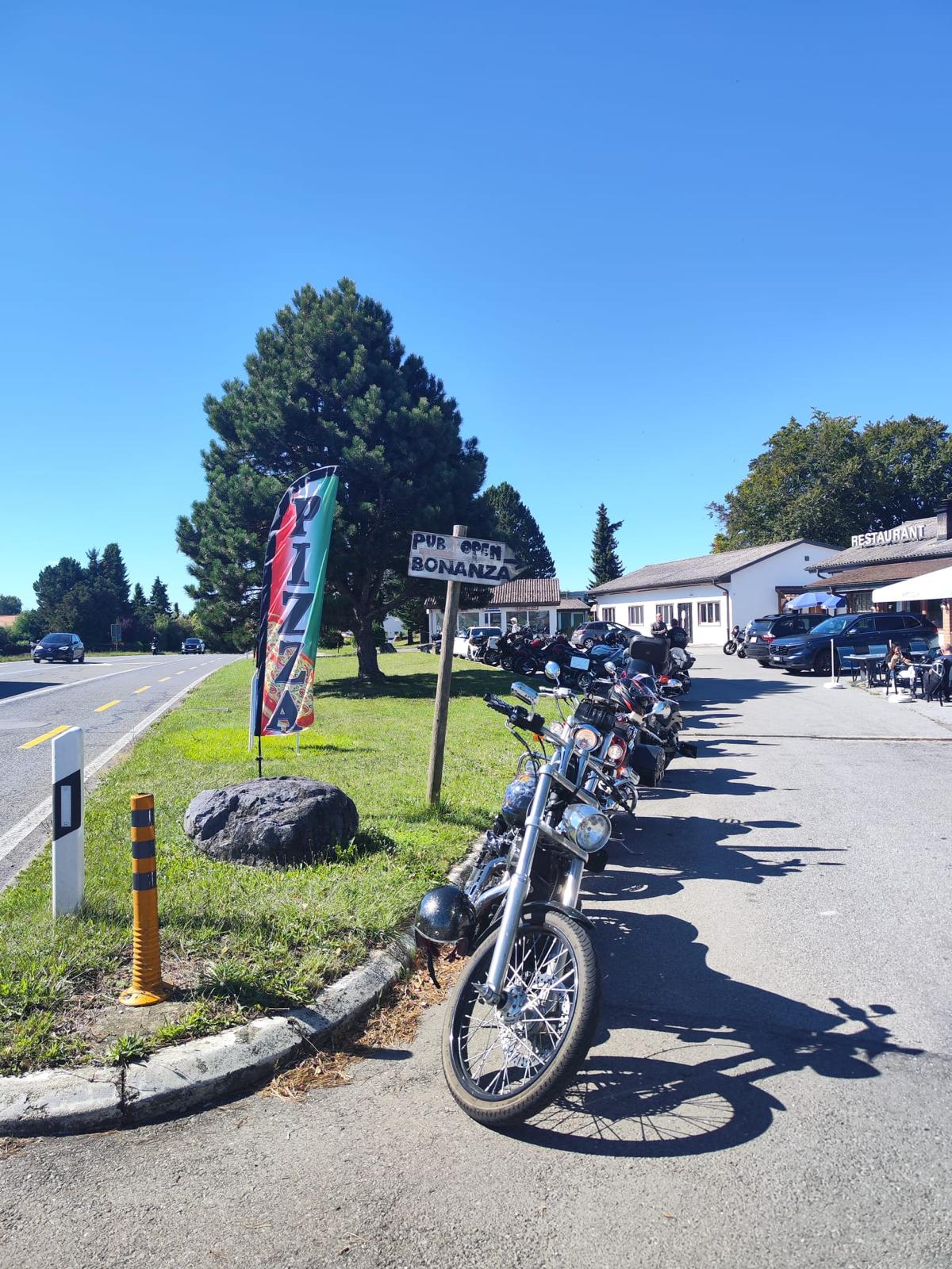 Ambiance Bonanza Pub